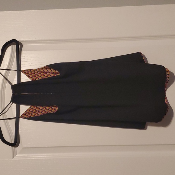 Express Reversable Tank Top - Picture 3 of 3